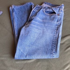 Levi’s woman’s jeans button fly